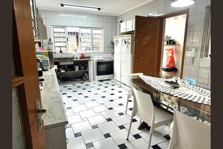 Casa de Condomínio à venda com 4 quartos, 144m² em Vila Paiva, São Paulo