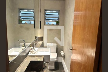 Casa de Condomínio à venda com 4 quartos, 144m² em Vila Paiva, São Paulo