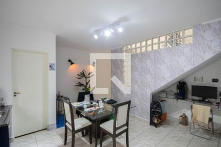 Sala de casa para alugar com 4 quartos, 154m² em Vila Constança, São Paulo