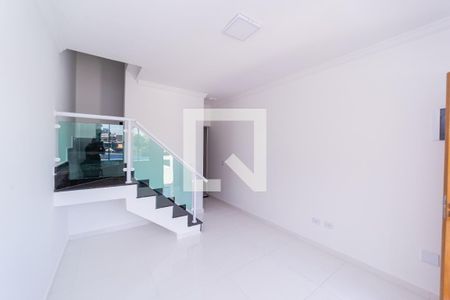 Sala de casa à venda com 2 quartos, 75m² em Vila Nhocuné, São Paulo