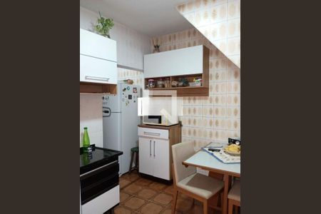 Casa à venda com 2 quartos, 95m² em Vila Tiradentes, São Paulo