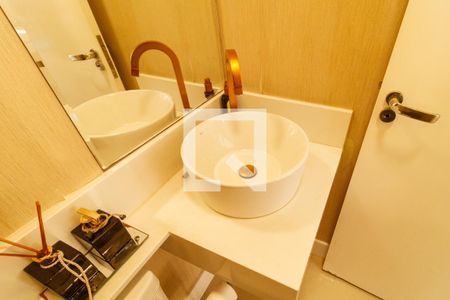 Lavabo de casa de condomínio à venda com 3 quartos, 130m² em Jardim Leonor Mendes de Barros, São Paulo