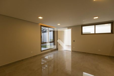 Sala de casa à venda com 5 quartos, 520m² em Cidade Ademar, São Paulo