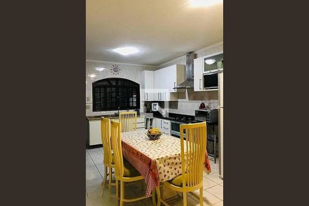 Casa à venda com 3 quartos, 124m² em Parque Capuava, Santo André