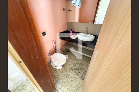 Lavabo de casa à venda com 3 quartos, 300m² em Tirol, Contagem