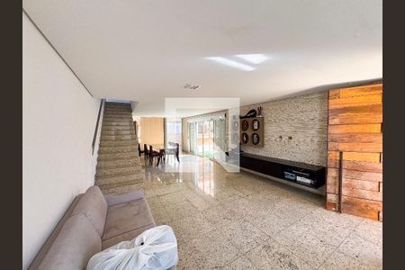 Sala de casa à venda com 3 quartos, 300m² em Tirol, Contagem