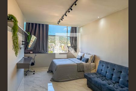 Studio de kitnet/studio para alugar com 1 quarto, 33m² em Centro, Rio de Janeiro