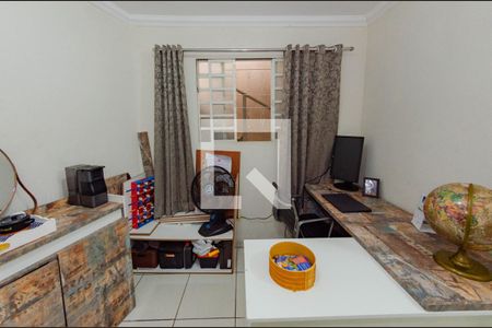 Sala 2 de casa à venda com 2 quartos, 150m² em Havaí, Belo Horizonte