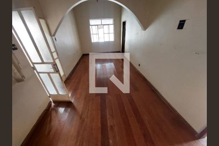 Sala de Estar de casa para alugar com 3 quartos, 250m² em Floresta, Belo Horizonte