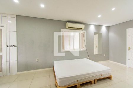 Sala de casa à venda com 5 quartos, 200m² em Fátima, Canoas