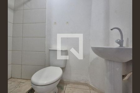 Banheiro de kitnet/studio para alugar com 1 quarto, 30m² em Jacarepaguá, Rio de Janeiro