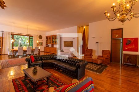 Sala de casa para alugar com 3 quartos, 700m² em Jardim Ipes, Cotia