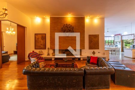 Sala de casa para alugar com 3 quartos, 700m² em Jardim Ipes, Cotia