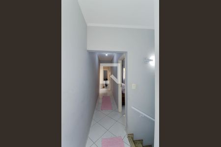 Corredor de casa para alugar com 3 quartos, 134m² em Vila Milton, Guarulhos