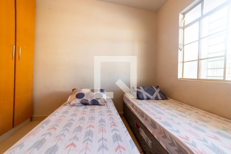 Quarto 1 de casa para alugar com 5 quartos, 732m² em Cachoeirinha, Belo Horizonte