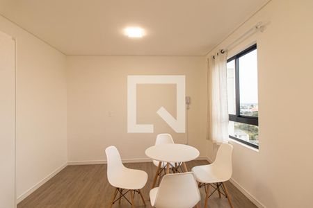 Sala de apartamento para alugar com 1 quarto, 32m² em Novo Mundo, Curitiba