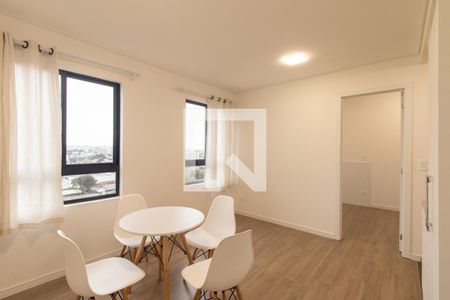 Sala de apartamento para alugar com 1 quarto, 32m² em Novo Mundo, Curitiba