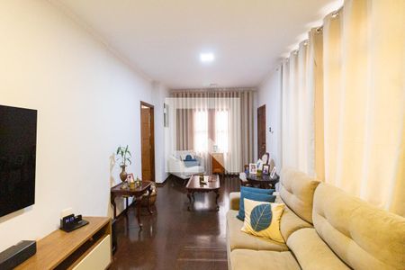 Sala de casa para alugar com 3 quartos, 500m² em Km 18, Osasco