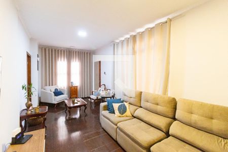 Sala de casa para alugar com 3 quartos, 500m² em Km 18, Osasco