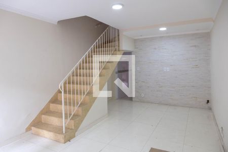 Sala de casa para alugar com 2 quartos, 150m² em Jardim Gopouva, Guarulhos
