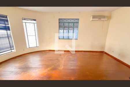 Sala de casa para alugar com 5 quartos, 508m² em Concórdia, Belo Horizonte