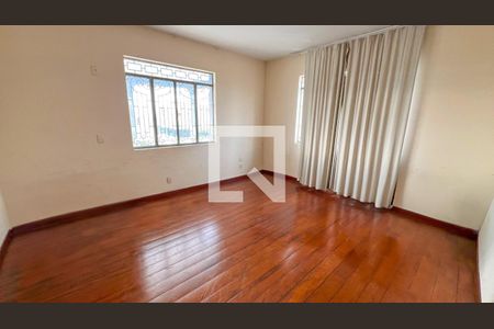 Sala de casa para alugar com 5 quartos, 508m² em Concórdia, Belo Horizonte