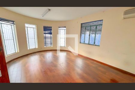 Sala de casa para alugar com 5 quartos, 508m² em Concórdia, Belo Horizonte