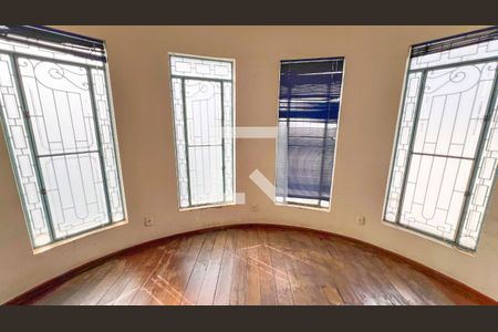 Sala de casa para alugar com 5 quartos, 508m² em Concórdia, Belo Horizonte