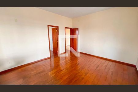 Sala de casa para alugar com 5 quartos, 508m² em Concórdia, Belo Horizonte