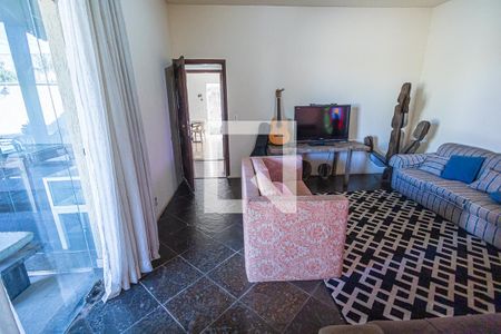 Sala de casa à venda com 4 quartos, 2000m² em Bandeirantes (pampulha), Belo Horizonte