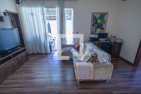 Sala de casa à venda com 4 quartos, 2000m² em Bandeirantes (pampulha), Belo Horizonte