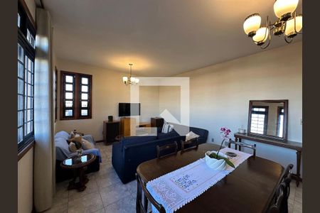 Casa à venda com 3 quartos, 270m² em Pedro II, Belo Horizonte