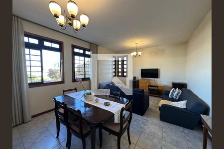 Casa à venda com 3 quartos, 270m² em Pedro II, Belo Horizonte