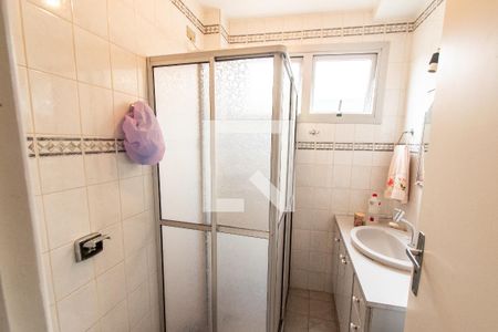 Banheiro de apartamento para alugar com 1 quarto, 99m² em Vila Monumento, São Paulo