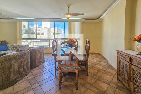 Sala de apartamento para alugar com 3 quartos, 138m² em Sítio Paecara (vicente de Carvalho), Guarujá
