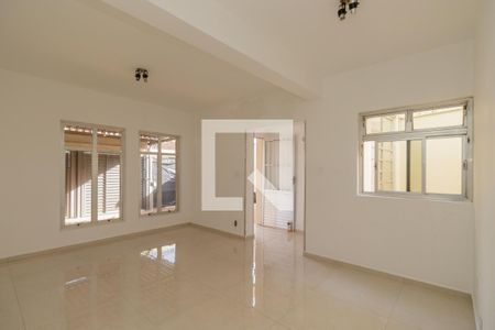 Sala de casa à venda com 3 quartos, 275m² em Aricanduva, São Paulo