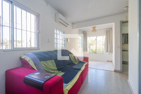 Sala de casa à venda com 2 quartos, 90m² em Azenha, Porto Alegre