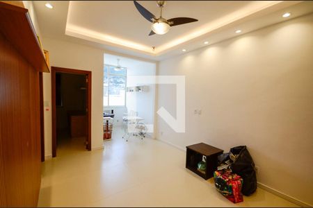 Sala de apartamento à venda com 2 quartos, 60m² em Tijuca, Rio de Janeiro