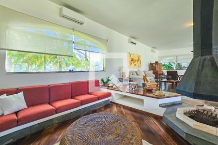 Sala de casa de condomínio para alugar com 5 quartos, 2100m² em Jardim Acapulco, Guarujá