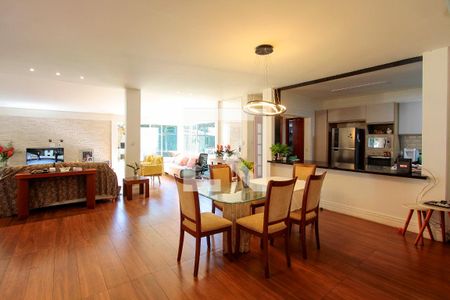 Sala de casa para alugar com 4 quartos, 285m² em Itanhangá, Rio de Janeiro