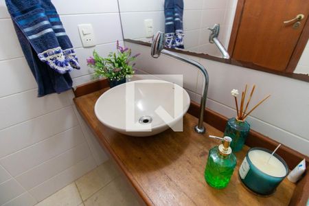 Lavabo de casa de condomínio para alugar com 5 quartos, 400m² em Muriqui, Niterói