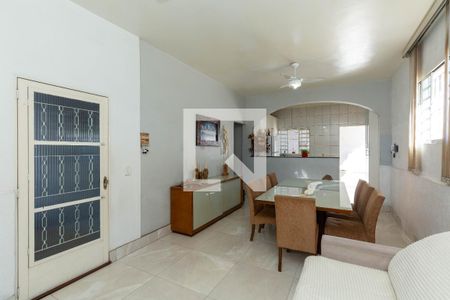 Sala de casa à venda com 3 quartos, 380m² em Camargos, Belo Horizonte