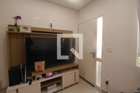 Sala de casa de condomínio à venda com 2 quartos, 78m² em Vila Alati, Jundiaí