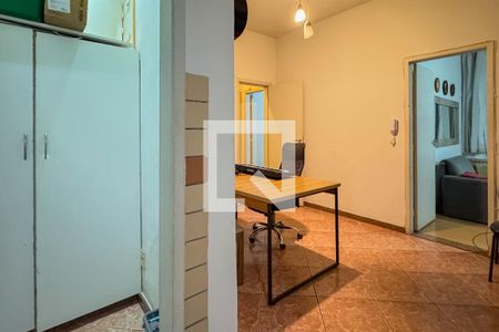 Sala de apartamento à venda com 3 quartos, 81m² em Alto Barroca, Belo Horizonte