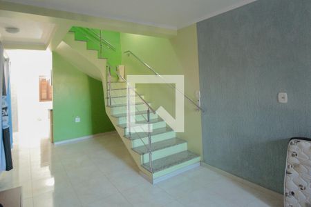 Sala de casa para alugar com 2 quartos, 70m² em Jardim Dona Leopoldina, Porto Alegre