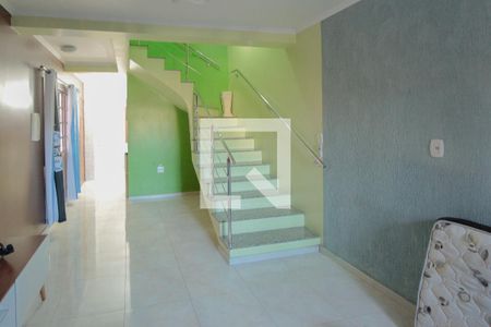 Sala de casa para alugar com 2 quartos, 70m² em Jardim Dona Leopoldina, Porto Alegre