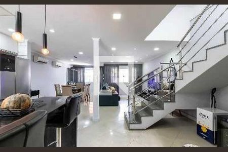 Casa à venda com 4 quartos, 140m² em Quintino Bocaiúva, Rio de Janeiro