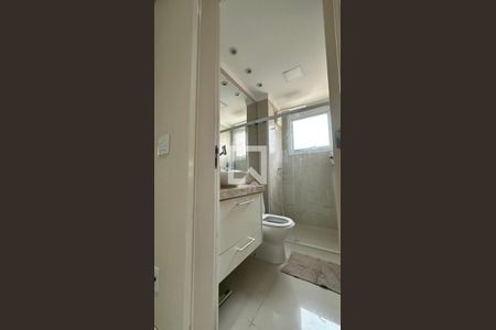 Banheiro de apartamento à venda com 2 quartos, 60m² em Jardim do Lago, Jundiaí