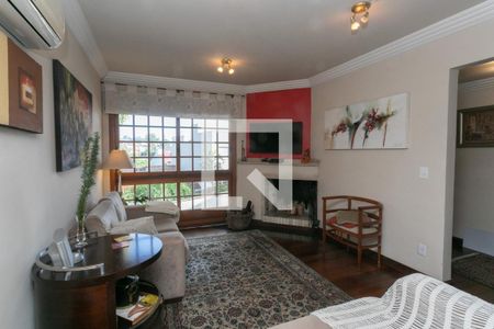 Sala de casa de condomínio à venda com 4 quartos, 301m² em Chácara das Pedras, Porto Alegre