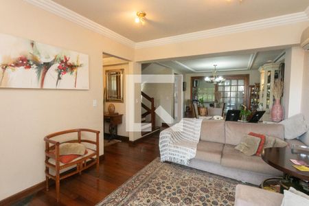 Sala de casa de condomínio à venda com 4 quartos, 301m² em Chácara das Pedras, Porto Alegre